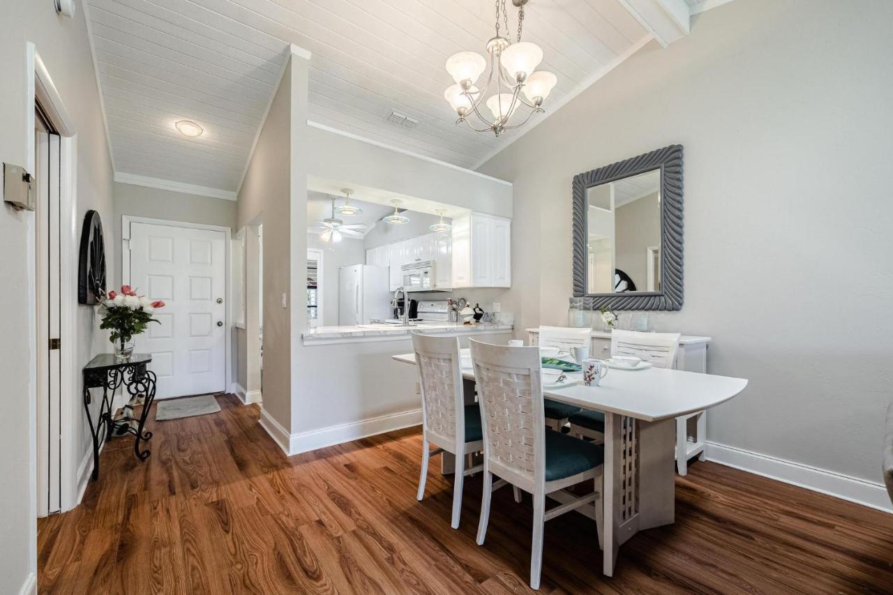 Association, Tennis Courts And Pool, Sleeps 4 - Cinnamon Cove Cozy Condo フォートマイヤーズ エクステリア 写真