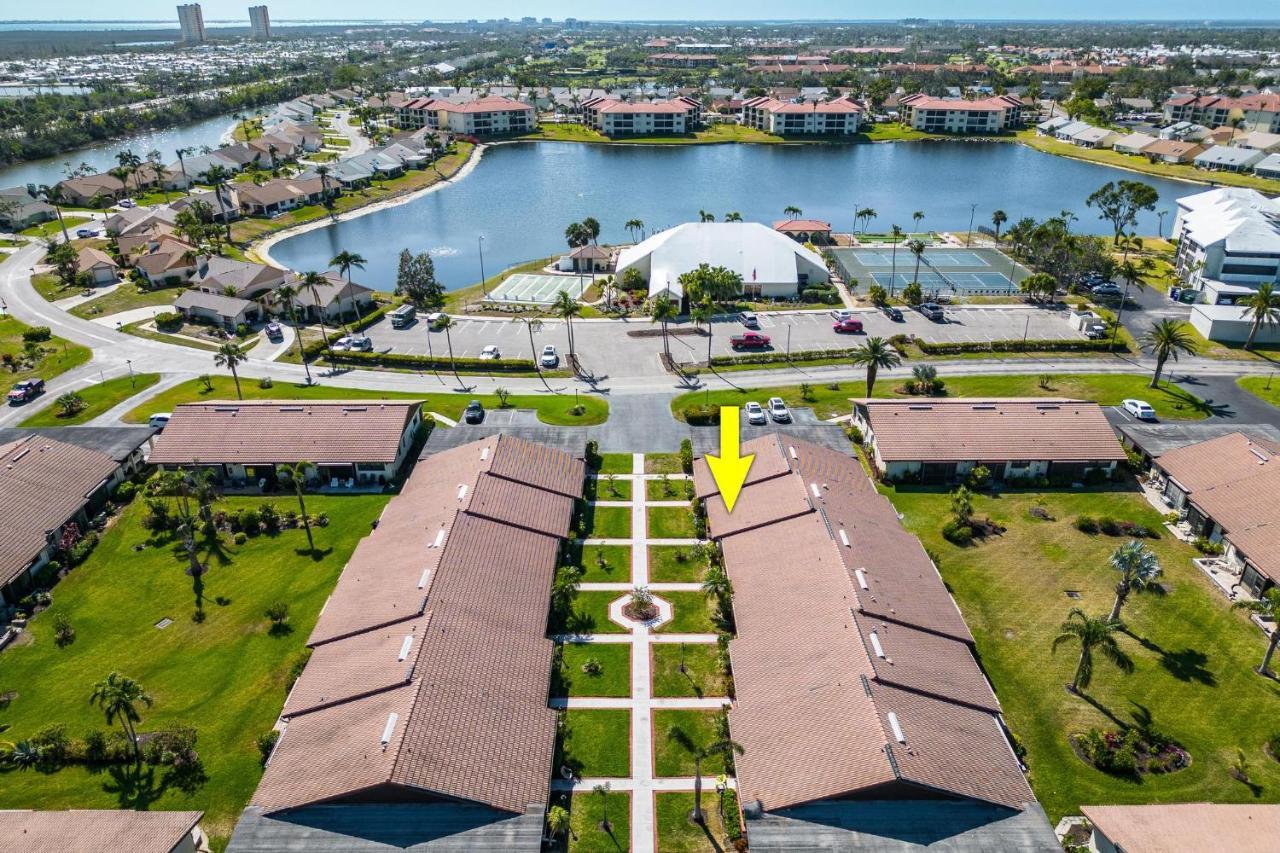 Association, Tennis Courts And Pool, Sleeps 4 - Cinnamon Cove Cozy Condo フォートマイヤーズ エクステリア 写真
