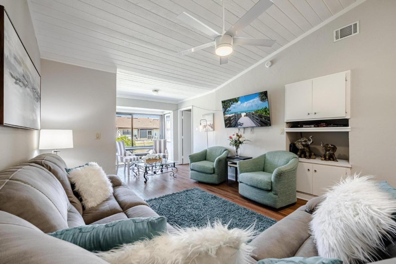Association, Tennis Courts And Pool, Sleeps 4 - Cinnamon Cove Cozy Condo フォートマイヤーズ エクステリア 写真