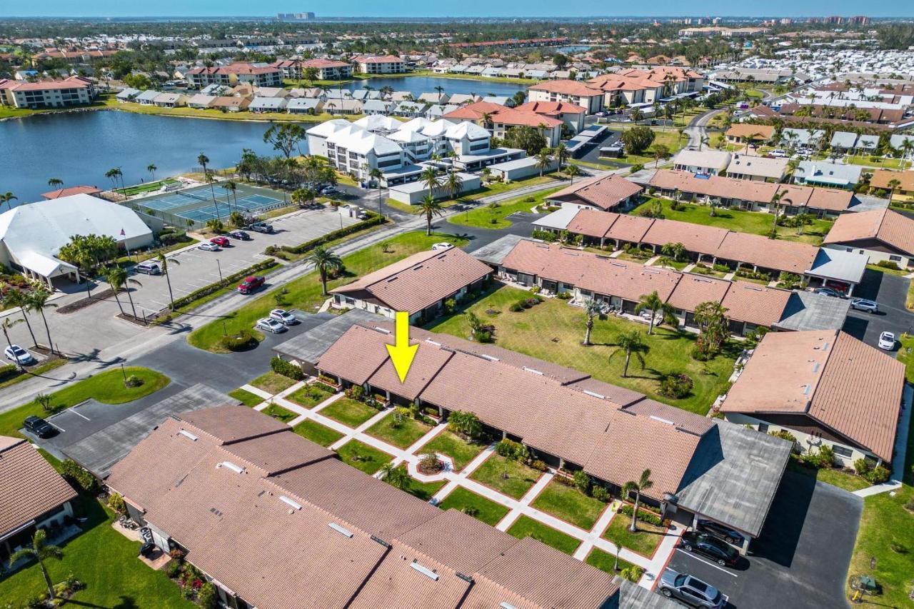 Association, Tennis Courts And Pool, Sleeps 4 - Cinnamon Cove Cozy Condo フォートマイヤーズ エクステリア 写真