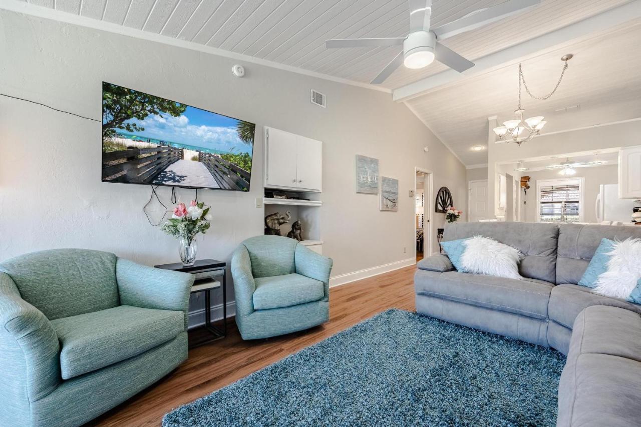 Association, Tennis Courts And Pool, Sleeps 4 - Cinnamon Cove Cozy Condo フォートマイヤーズ エクステリア 写真
