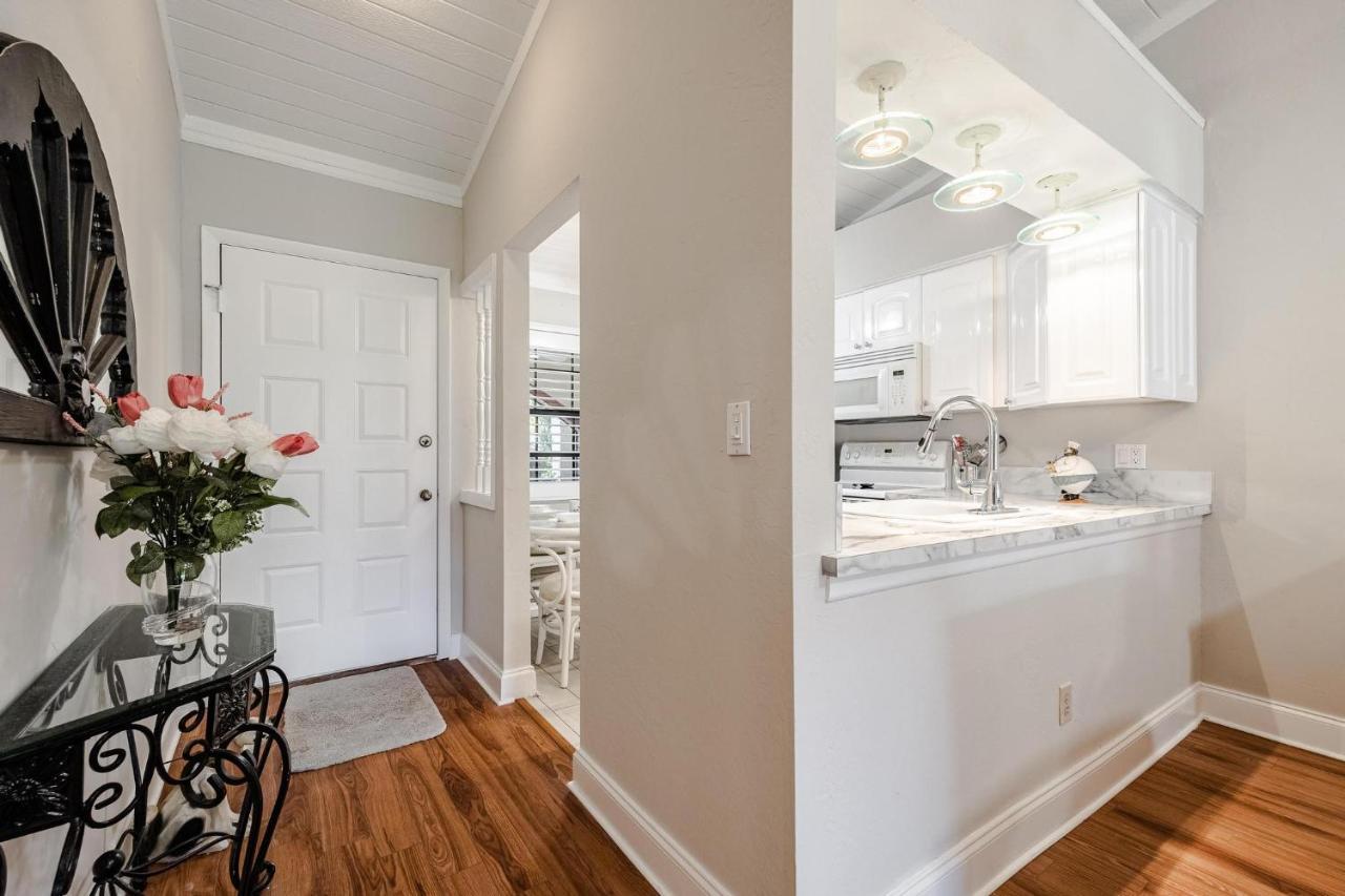Association, Tennis Courts And Pool, Sleeps 4 - Cinnamon Cove Cozy Condo フォートマイヤーズ エクステリア 写真