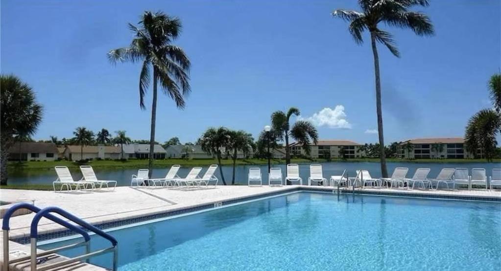 Association, Tennis Courts And Pool, Sleeps 4 - Cinnamon Cove Cozy Condo フォートマイヤーズ エクステリア 写真